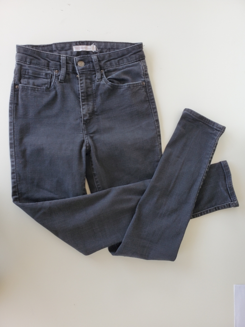 Levis 27 High Rise Skinny 721 Jeans Black Distressed Denim Stretch Streetwear